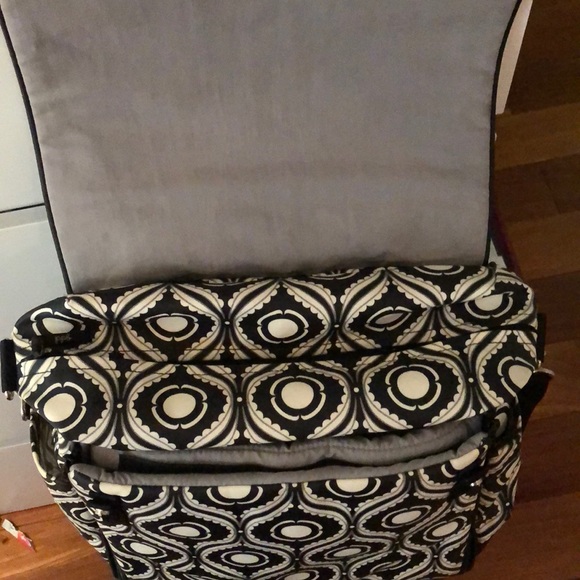 Petunia pickle bottom diaper bag - Picture 2 of 3